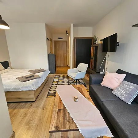 Bright & Cozy E27 In Gardens Aparthotel 3*