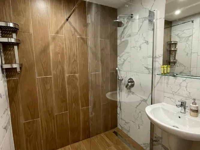 Gardens - E 27 Aparthotel 3*